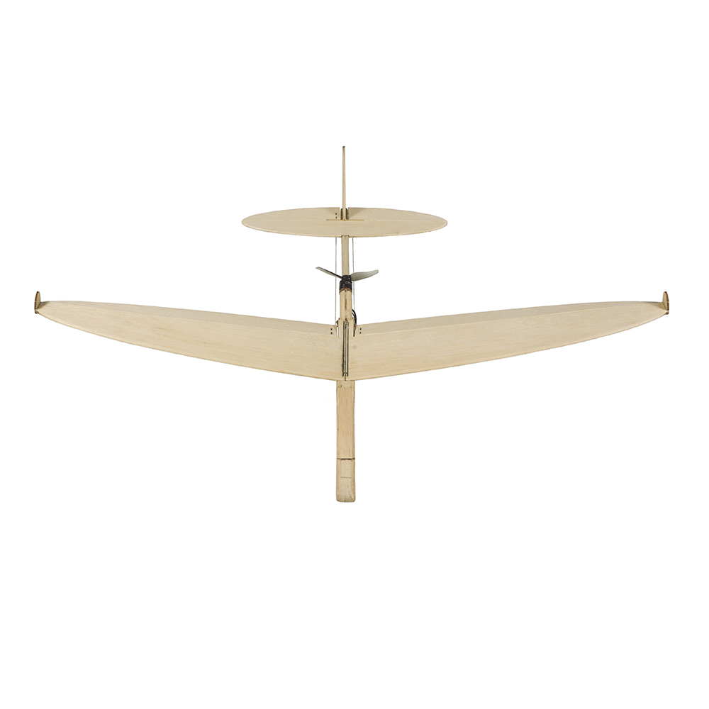 レーザーカットされたバルサ材の飛行機キット,飛行中の建物,翼 - Model Kit Simulator のレビューと価格