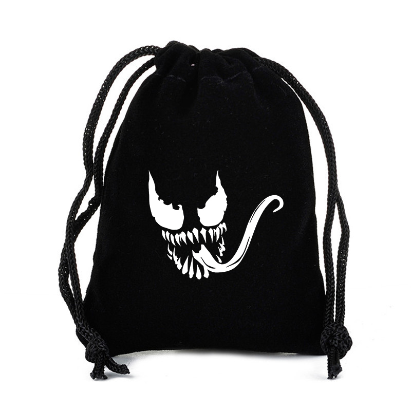 ヴェノム 大型巾着バッグ バックパック バンドル プリント  - Model Kit Venom のレビューと価格